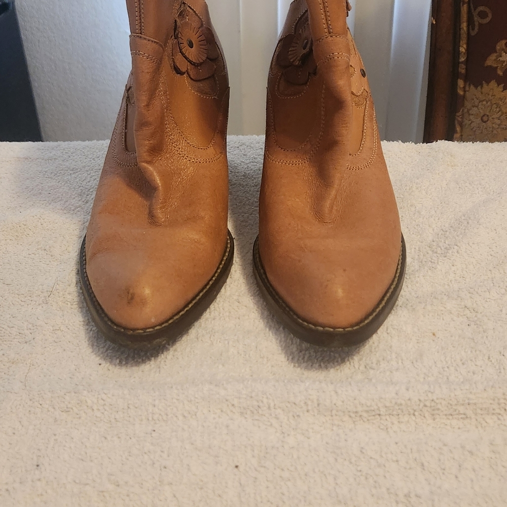 Mia candida leather boots 2 inch heel
